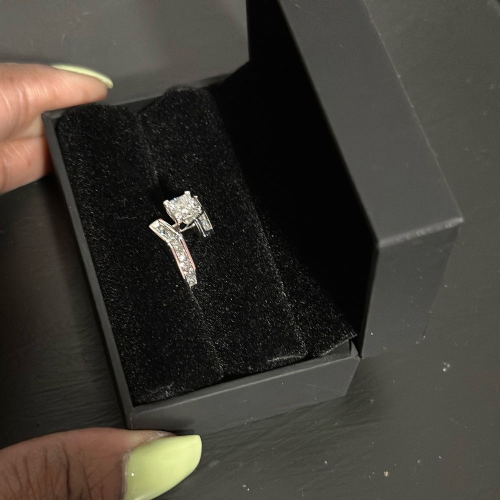 Custom 1.85 princess cut diamond engagement ring